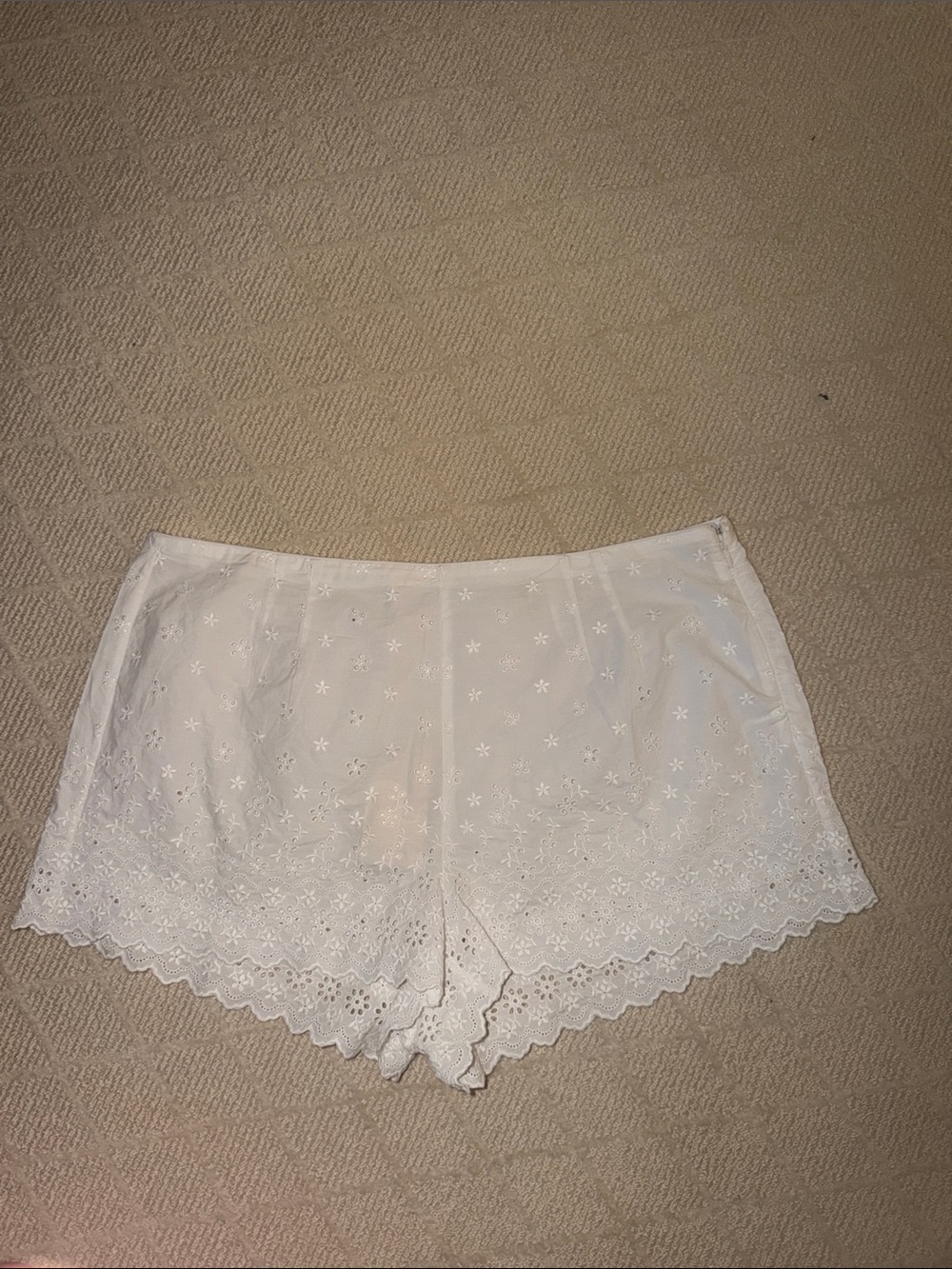 Doen White Eyelet Cotton Shorts
